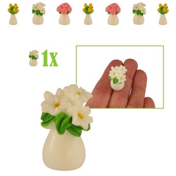 Witte Miniatuur Bloemen in Vaas