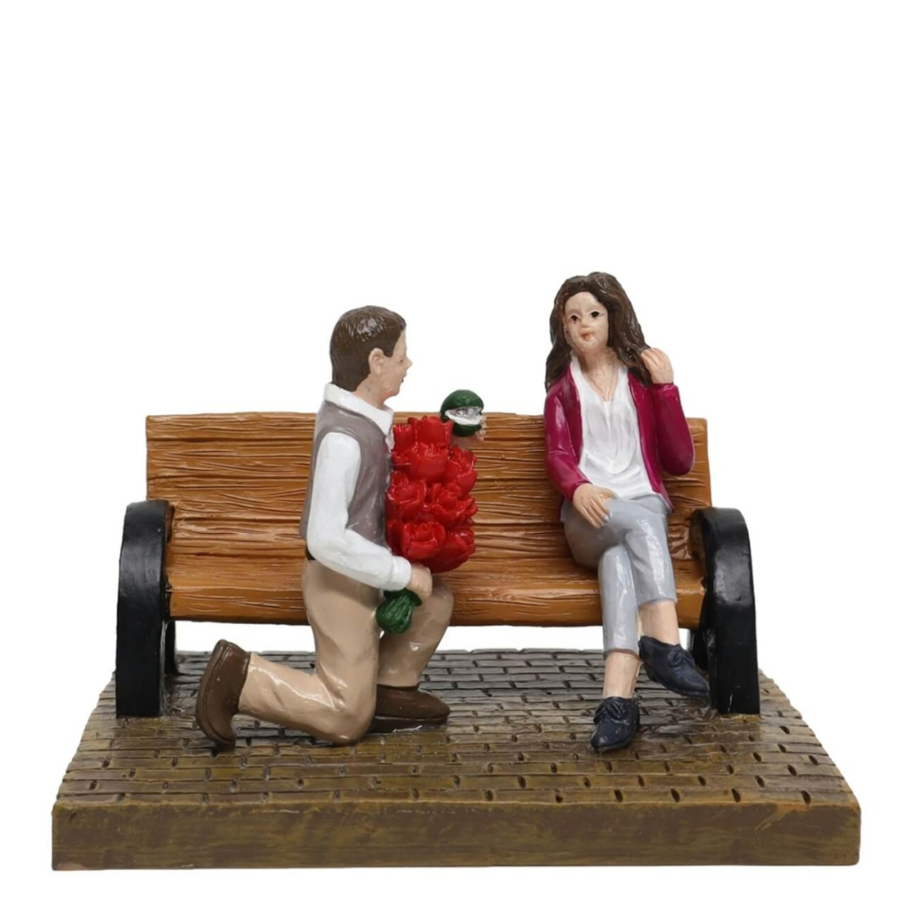 Floraville - Couple in Proposing