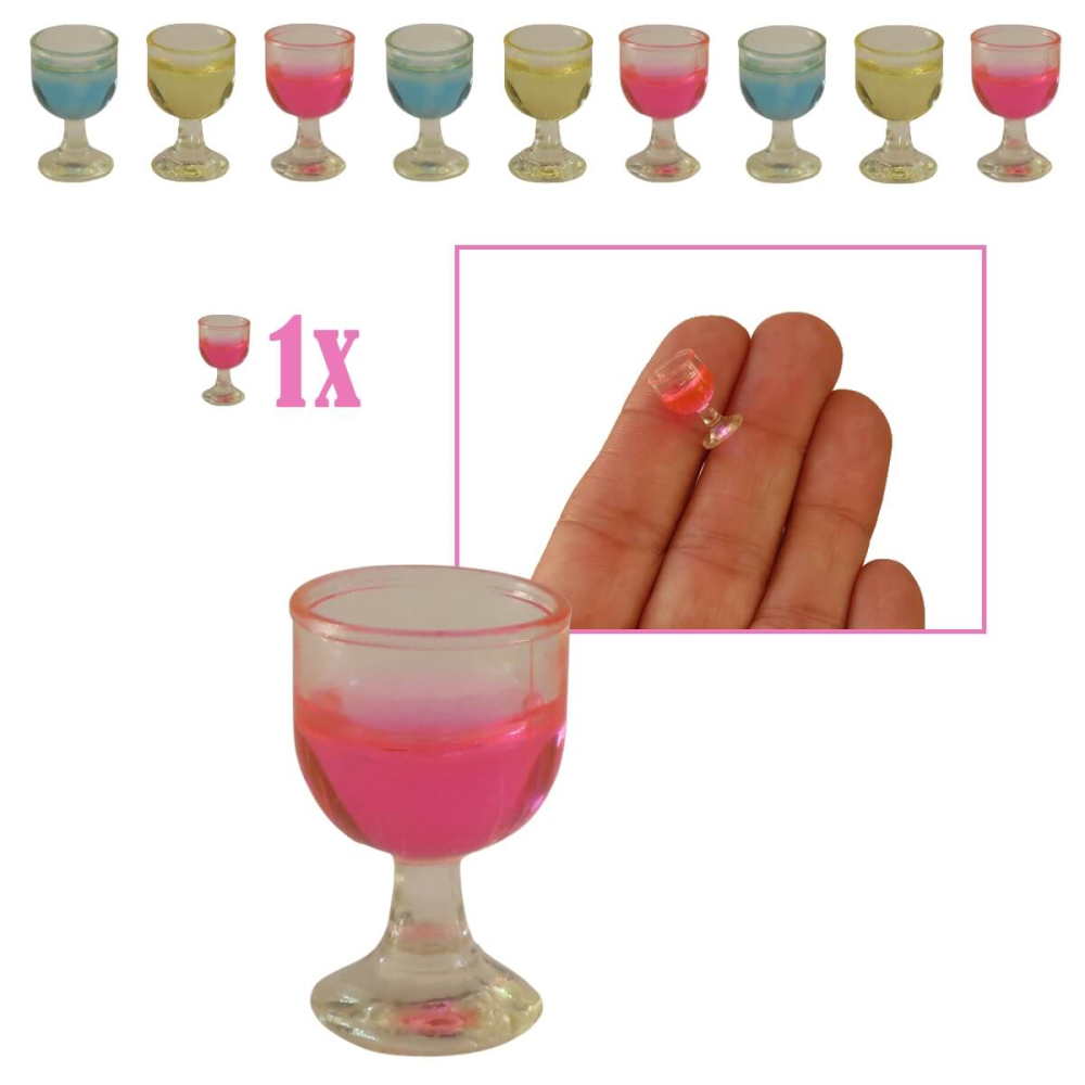 Miniatuur Glaasje met Roze Drank