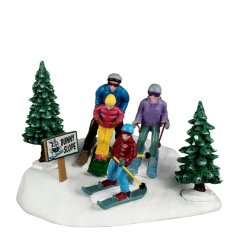 Lemax - Family Ski Day